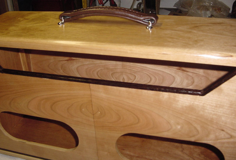 Fender®-style Hardwood Cabinet